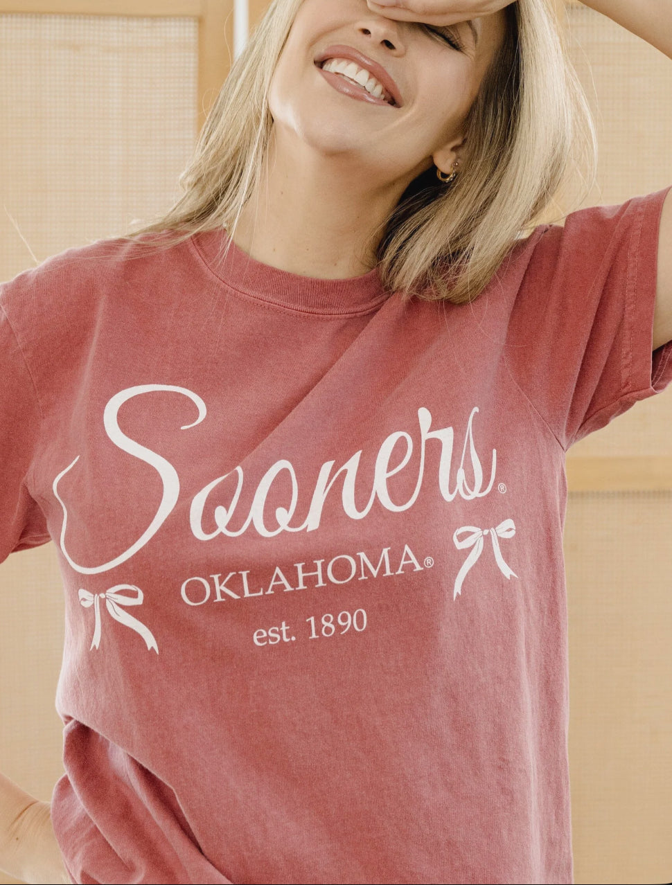 OU Sooners Established
Bows Crimson Tee