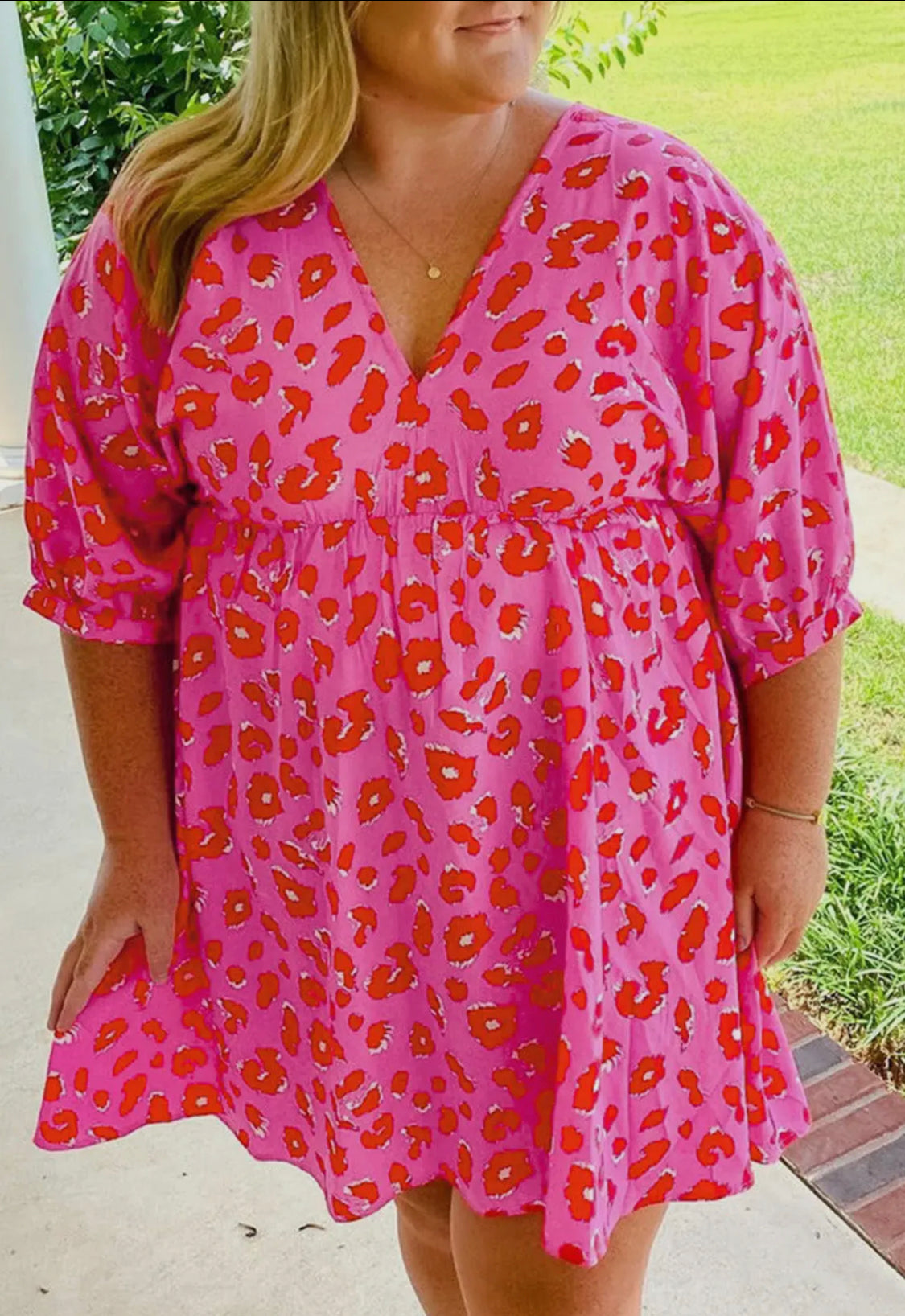 Rose Plus Size 3/4 Sleeves V Neck
Leopard Dress